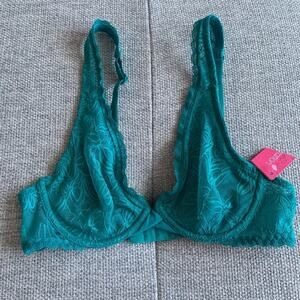 NWT Xhilaration Green Lace Underwired Bralette 34A